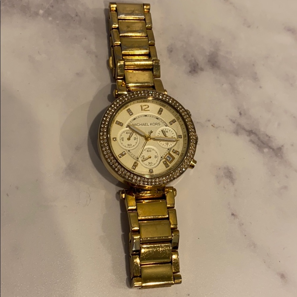 MICHEAL KORS GOLD WATCH